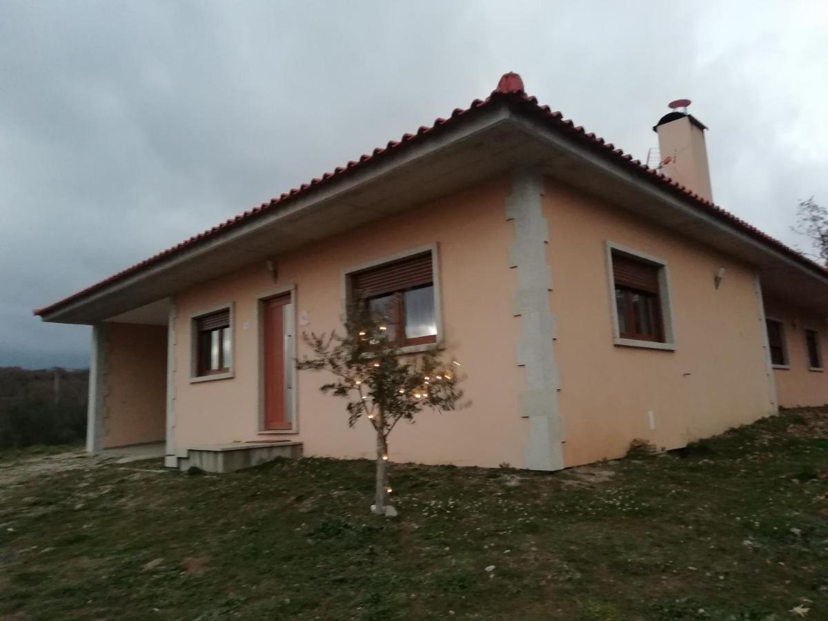 Casa Da Fonte Em Prada, Vinhais Εξωτερικό φωτογραφία